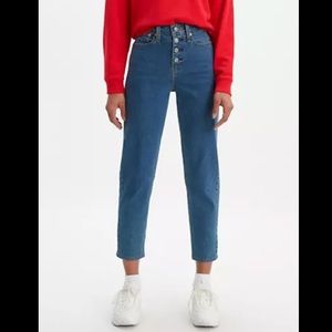Levi’s Mom Jeans